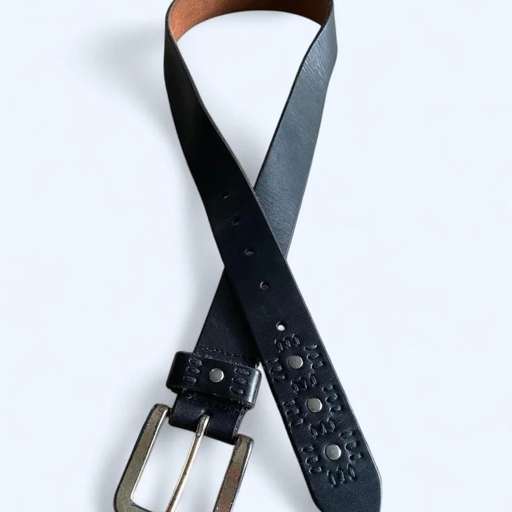 Black leather western‎ embroidered belt with silver buckle